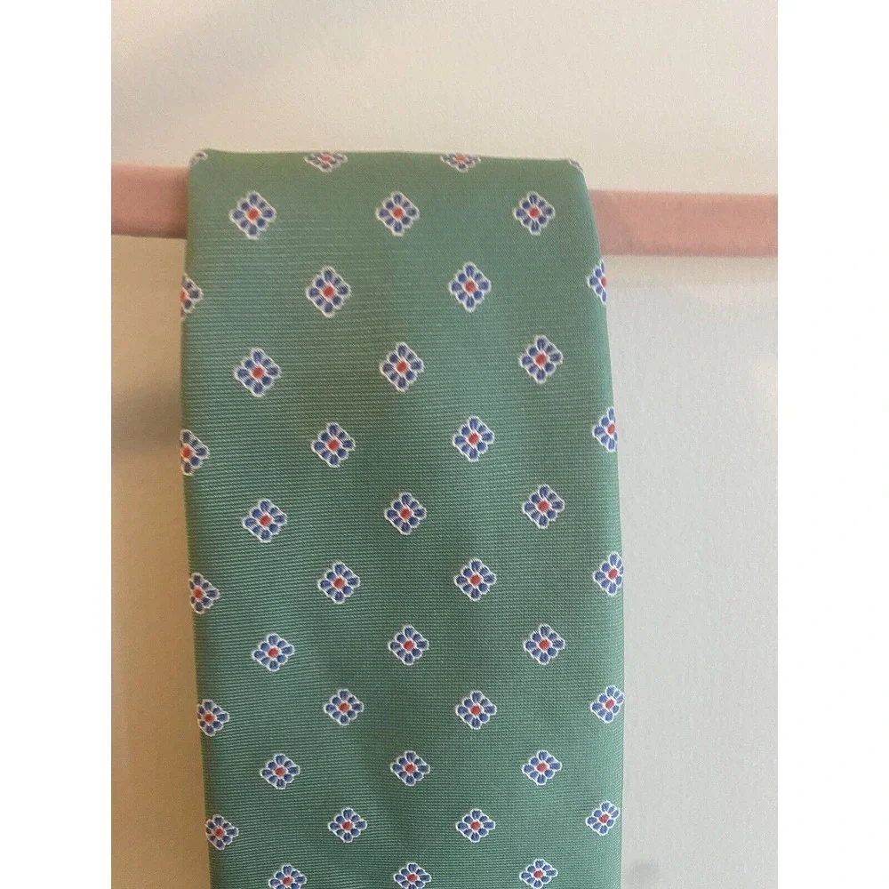 Brooks Brothers Makers Men's Green Floral Silk Necktie Handmade In USA - Picture 4 of 5